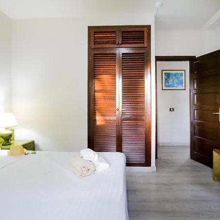104 Andorra Close To The Apartment Playa de las Americas (Tenerife)
